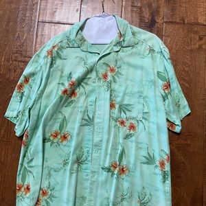 Vintage men’s M Hawaiian shirt